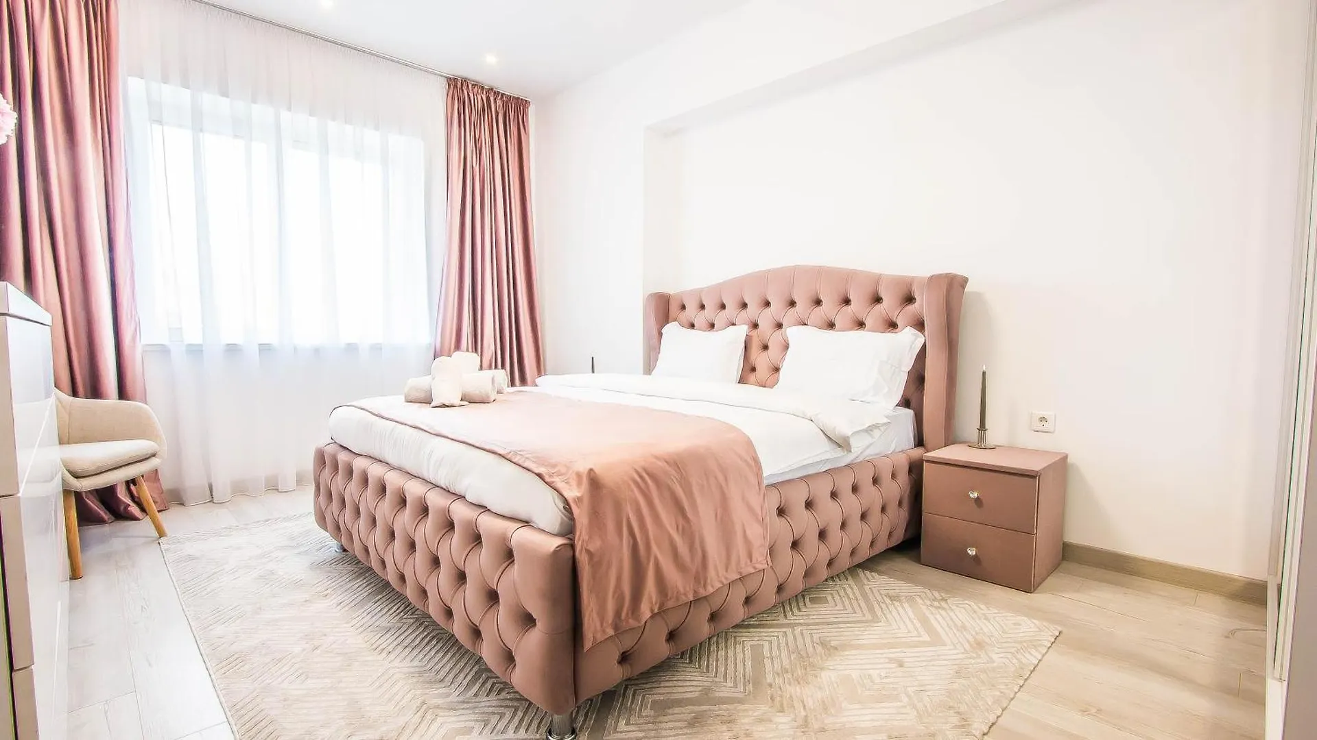 Flowers Apartments By Yamaluxe Bucharest